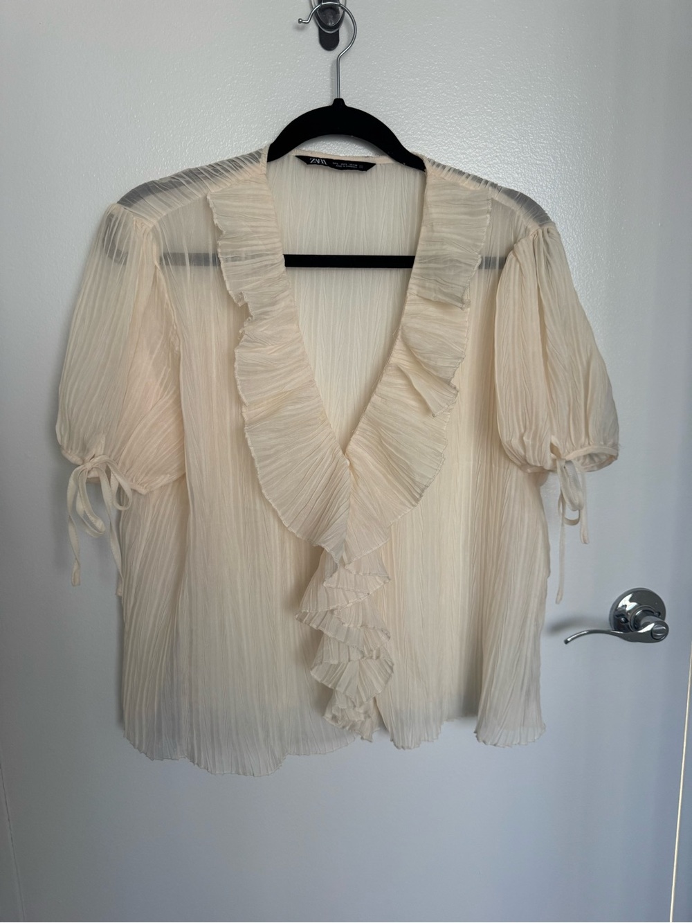 Zara Cream Ruffle V-Neck Blouse